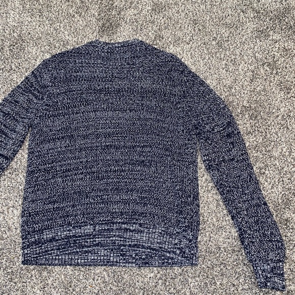 Men’s AE Sweater - Picture 3 of 6